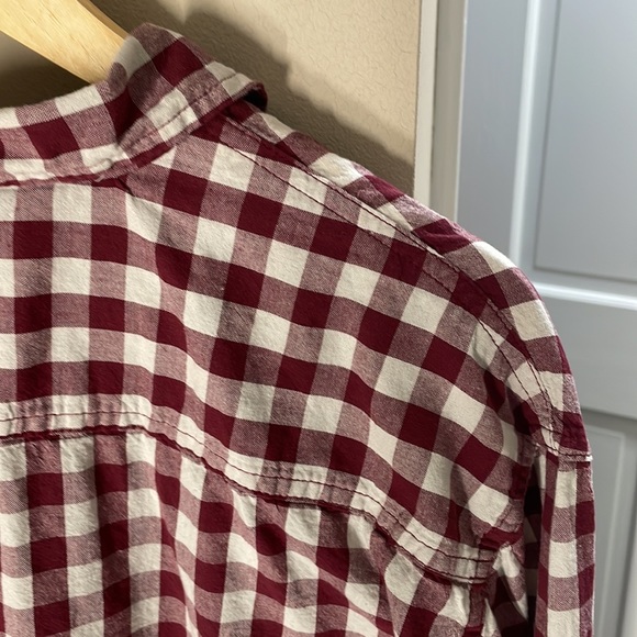 Wrangler plaid button down - Picture 5 of 11